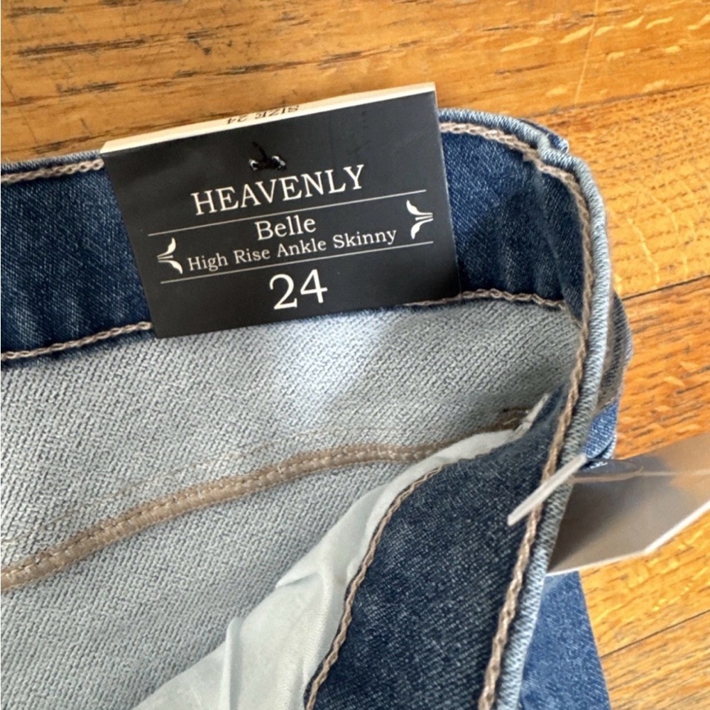 Nanette Lepore Plus Size Jean Shorts New Size 24 Stretchy - Picture 5 of 7